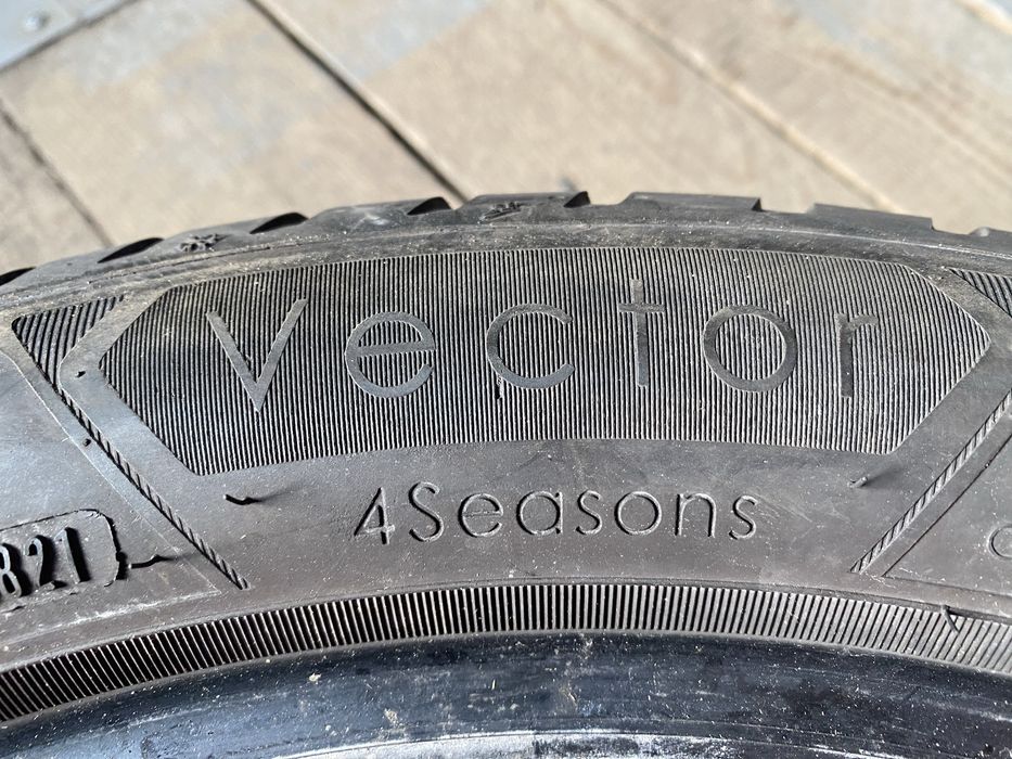 4шт 23год 205/50R17 Goodyear Vector 4Seasons
