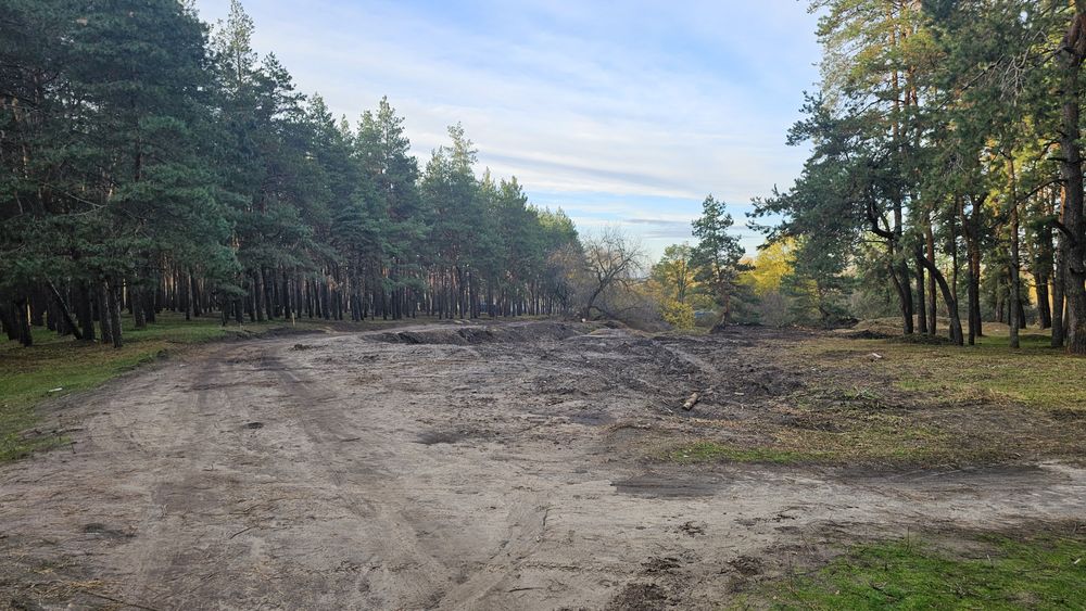 Продам земельну ділянку Лісопаркова