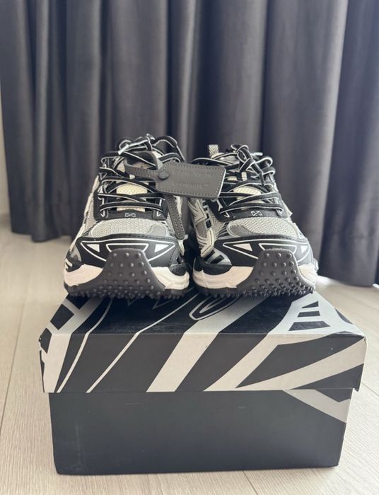 Off White Be Right Back