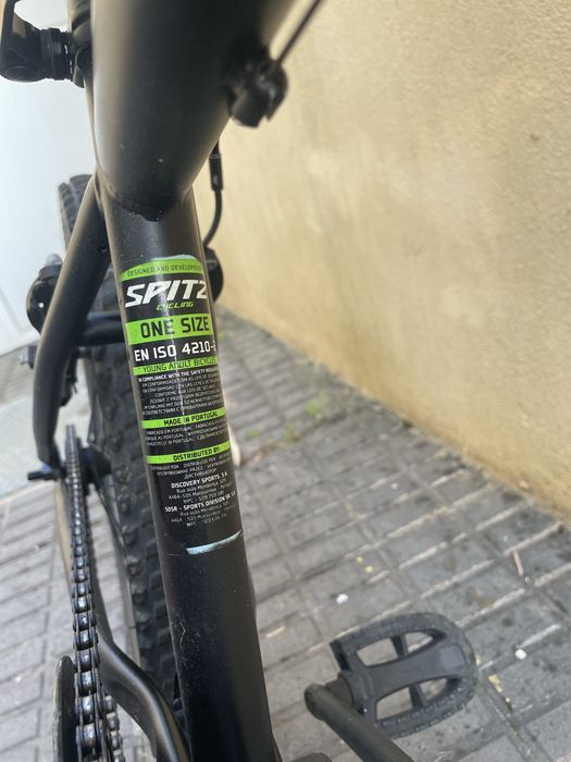 Bicicleta de criança  em bom estado