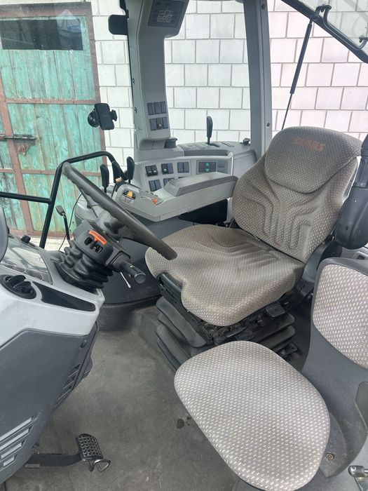 Claas Arion 630C