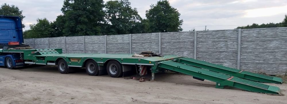 Naczepa semi pod mege. ZASŁAW
