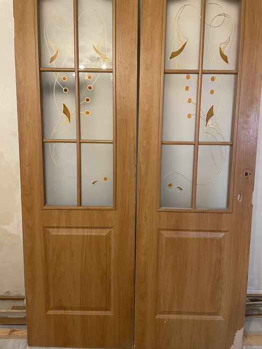 Продам дві двері