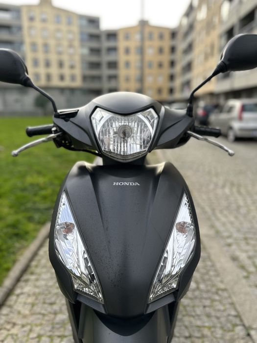 Honda Vision toda revisada segundo dono