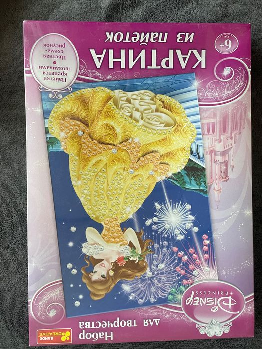 Картина з пайєток