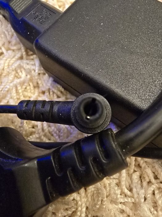 Ładowarka Asus laptop stan bardzo dobry