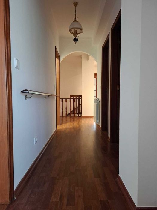 Arrenda-se apartamento