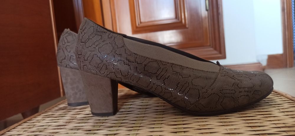 Sapatos em pele  38