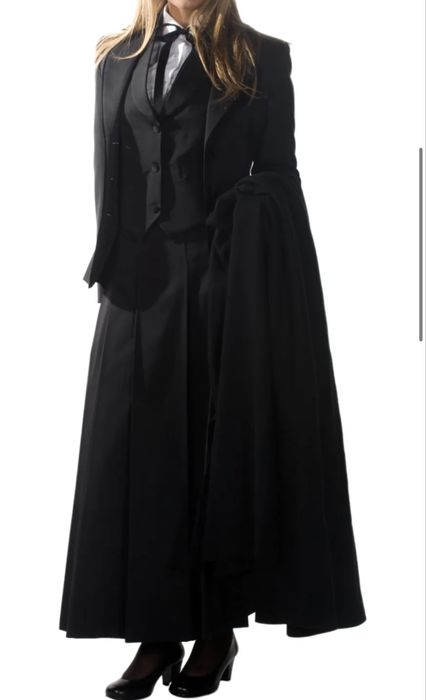 Traje academico completo senhora Instituto Politecnico de Viseu