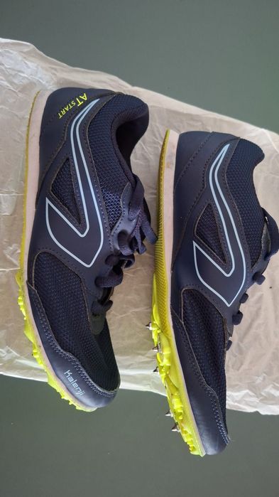 Pointed Shoes451422297784985602