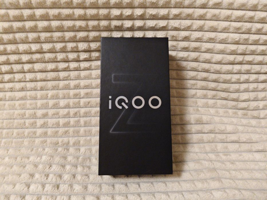 Vivo IQOO Z10X 8/128 смартфон IPS екран 6500mAh батарея