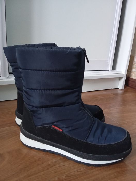 Теплі чудові сапожки, чобітки, дутіки р. 35- 23,3 см