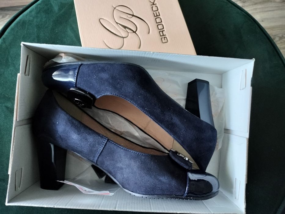 Buty damskie, granatowe -40, Firmy GRODECKI. Stan bardzo dobry