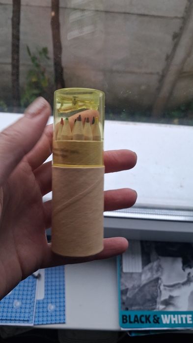 Новый набор цветных карандашей 12 шт