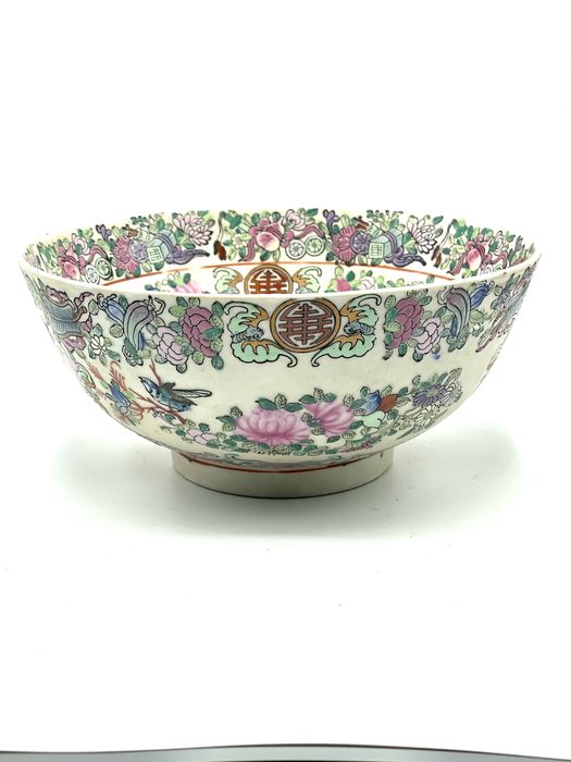 Taça Medalhão Porcelana Chinesa  familia rosa chinês