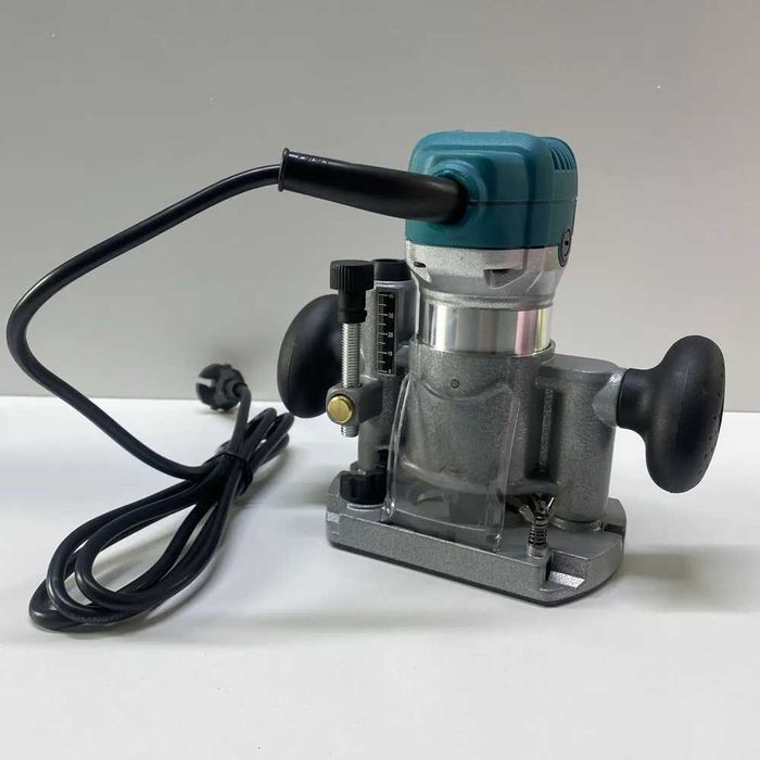 Фрезер Makita 1600Вт глибина 60мм 30000об/хв зажим 6-8мм фрезерка