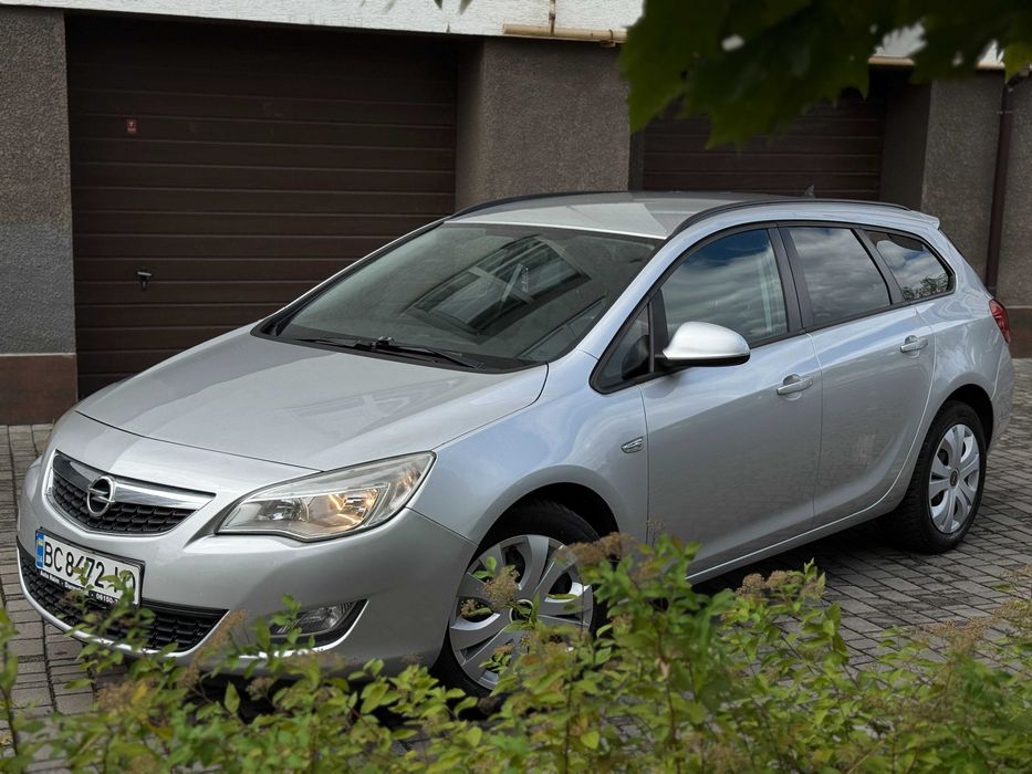 Продам авто Opel Astra J