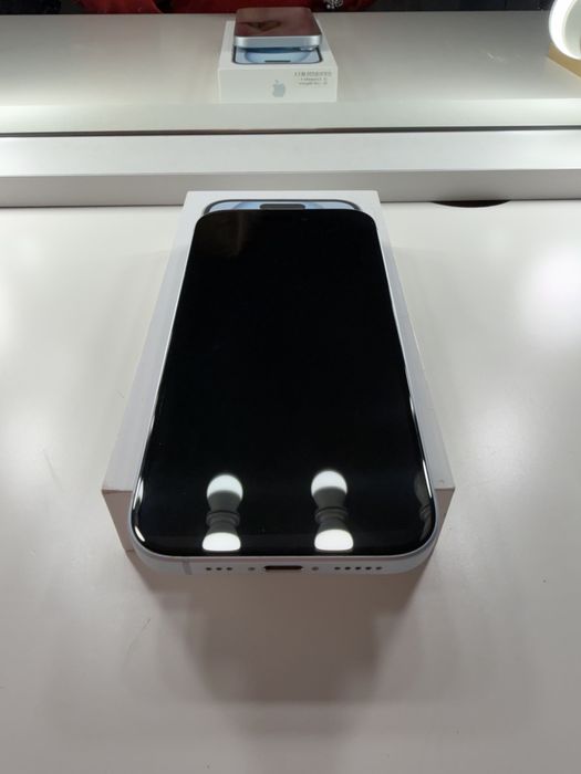 Iphone 15 128 GB niebieski