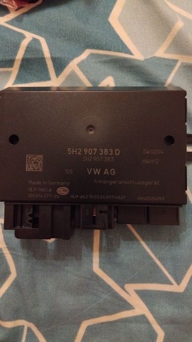 Новый блок фаркопа VAG 5H2907383D Hella (Golf 8, Tiguan, Octavia 4)
