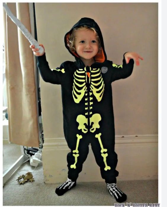 Люмінесцентний кігурумі сліп, піжама скелет з начесом на 1-1,5 роки.