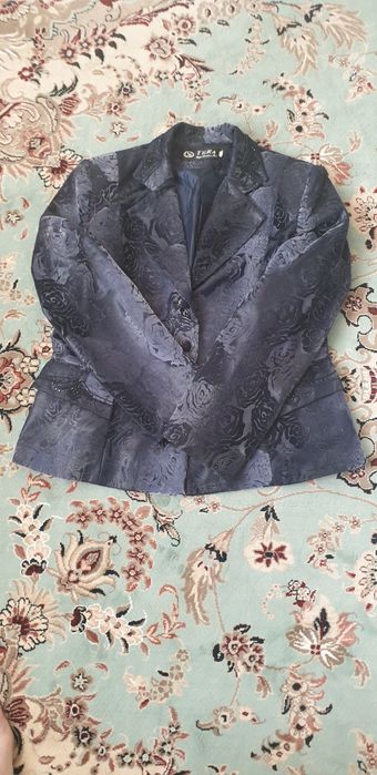 Продам костюм жіночий