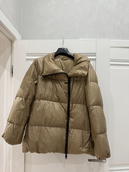 Жіночий пуховик Massimo Dutti