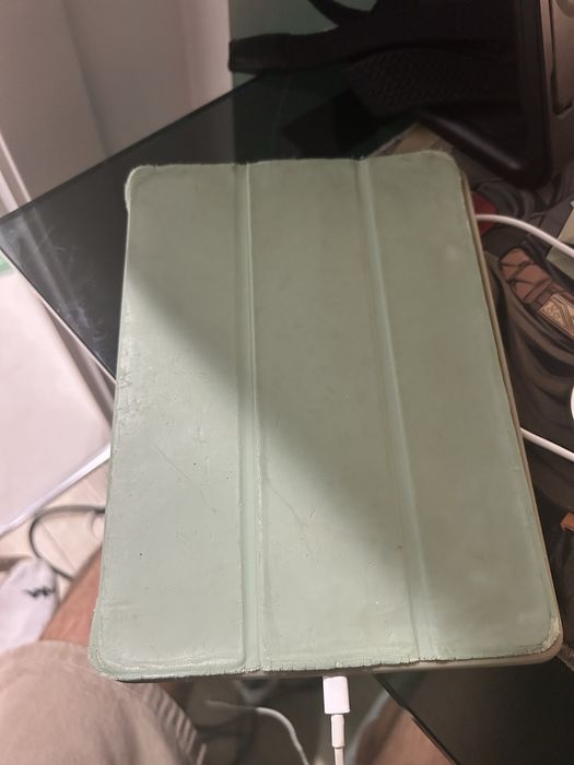 iPad 6ª Geração 128GB + Capa — Bateria 90%
