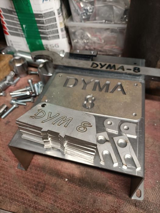 DYMA-8 osłona napędu, klucz do ustawiania noży