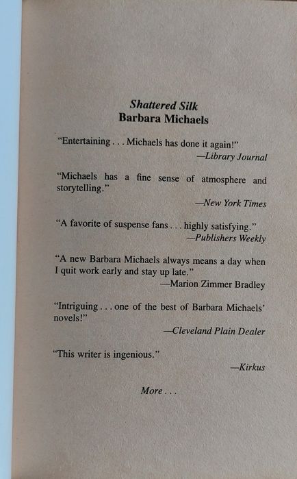 Barbara Michaels "Shattered silk"
