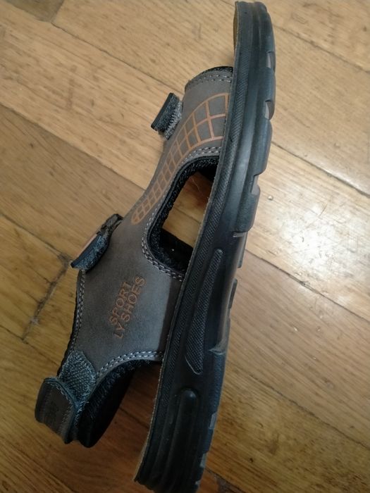 Продам сандалі 41 розмір ( 26.5 см по устілці)