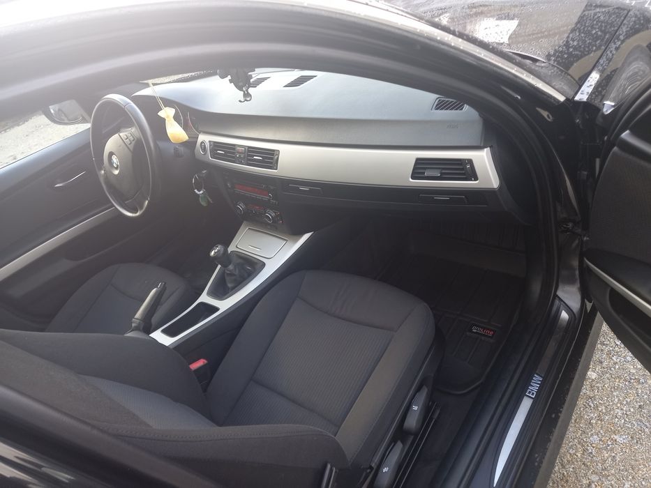 samochód osobowy bmw 3 2009