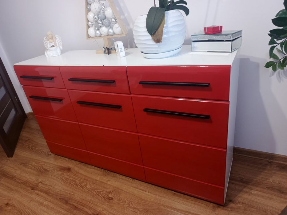 Komoda czerwona 150