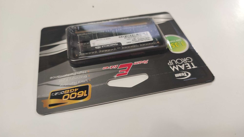 Оперативная память SODIMM DDR3 4GB 1600 Team (TED3L4G1600C11-SBK)