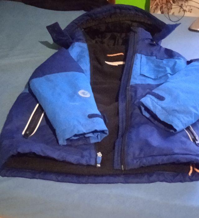 Куртка на хлопчика 128 розмір