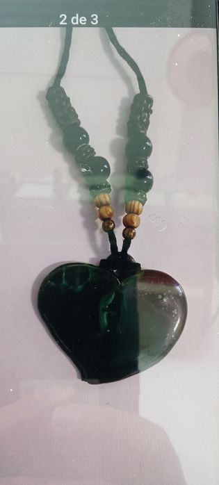 Colares, peças de cerâmica únicas