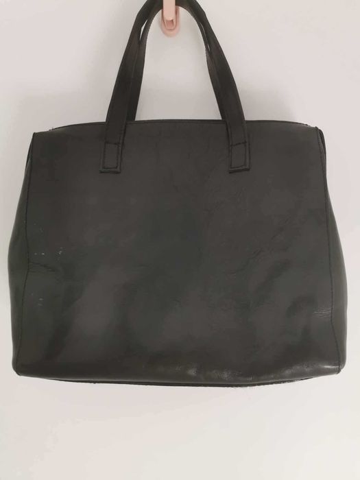 Mala de mão, preta, em pele genuína