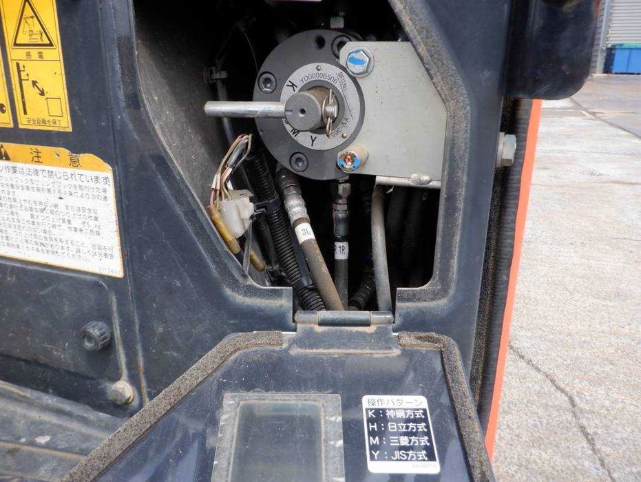 Гусеничний екскаватор HITACHI ZX20UR-5A