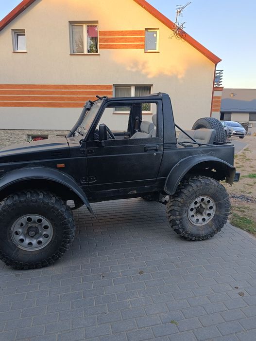 Auto terenowe Suzuki samuraj