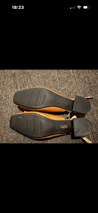 Nowe buty  na obcasie 4 cm