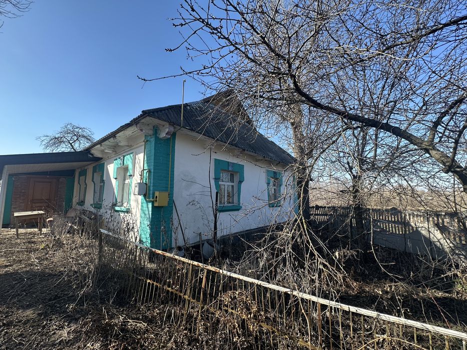 Продам будинок з виходом до річки