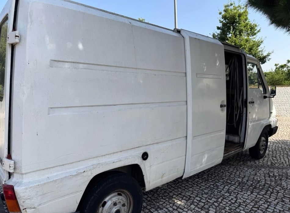 Renault master 2.5 D 88000km
