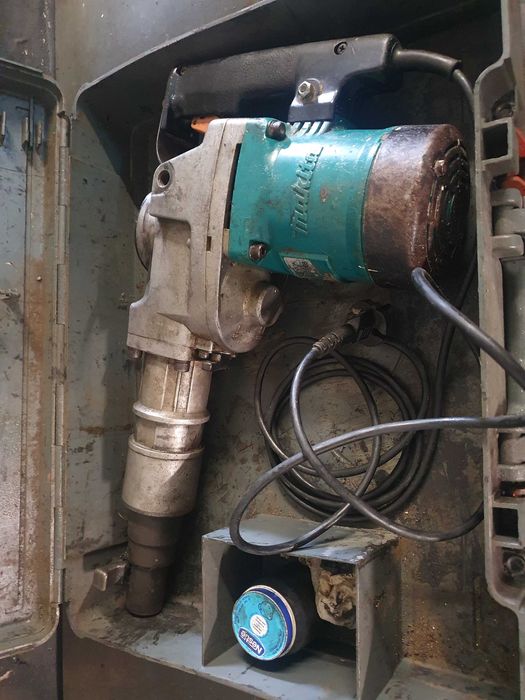 Martelo eletrico Makita
