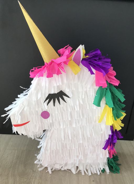 Pinhata em 3D feito a mão personalizada