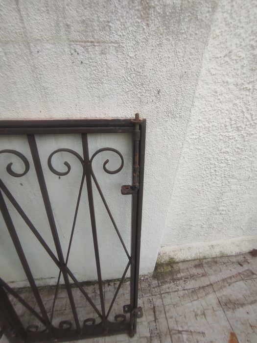 Grade janela com 2 trancas64284076863105121