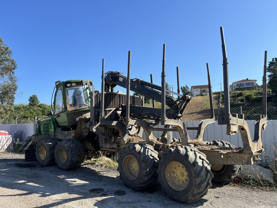 Maquina rechega John Deere 1010E