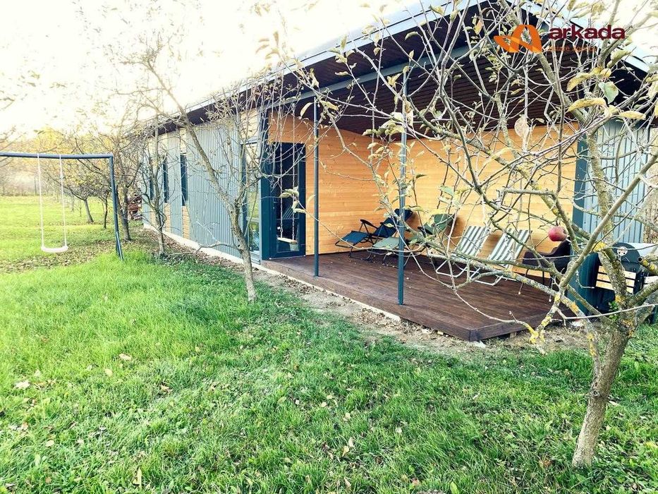 Продаж будинку з ремонтом біля Івано-Франківська (18 сот землі)