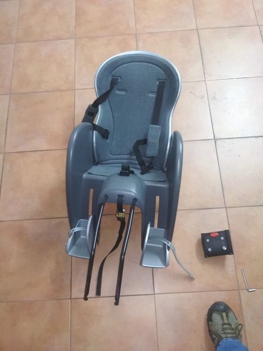 Cadeira de crianca para a bicicleta polisport