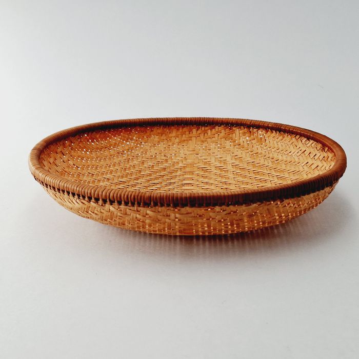 lata 70/80-te piękny pleciony koszyk na chleb