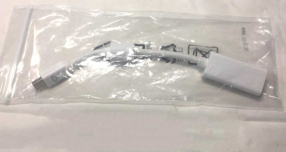 NOVO - Lote de Material Informático - Cabos e Adaptadores