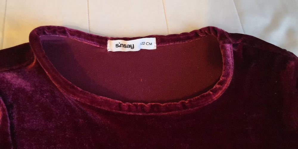 Elegancka, świąteczna sukienka 122